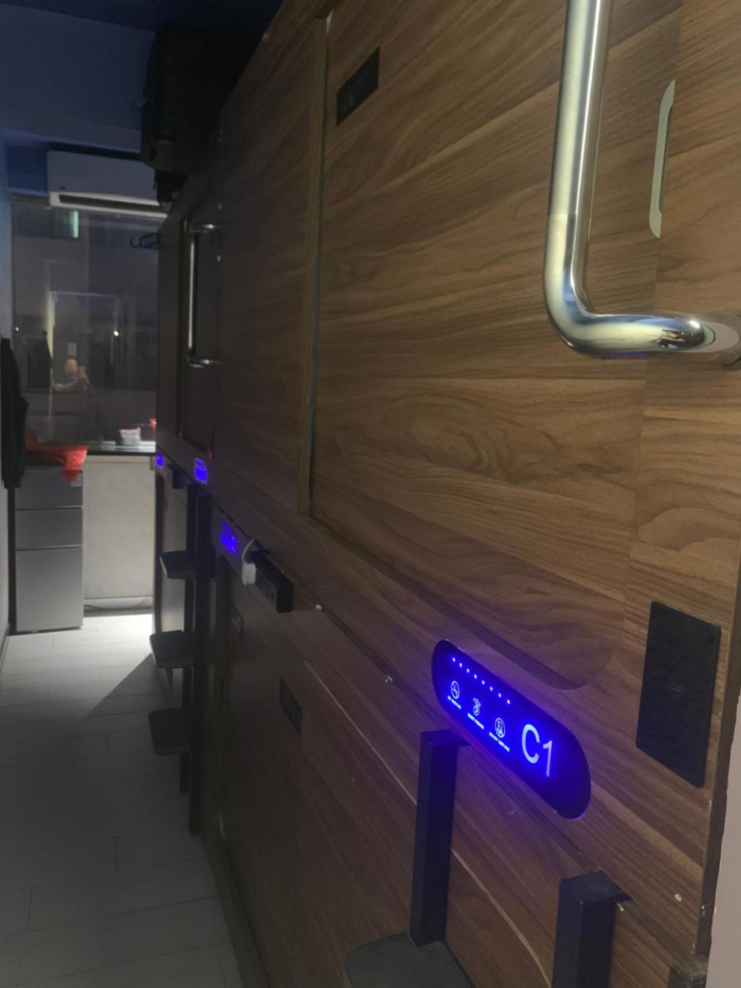 Sleep Cubee Hostel هونغ كونغ المظهر الخارجي الصورة